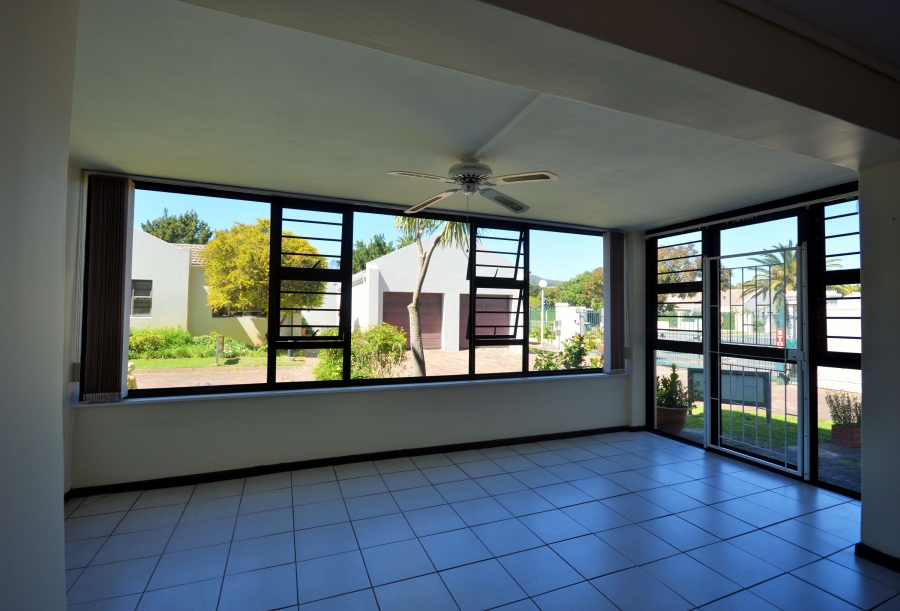 3 Bedroom Property for Sale in Bizweni Western Cape